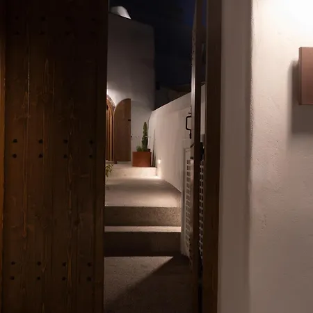 Kanava Cave Winery Villa *