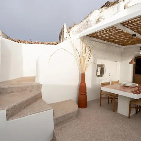 Kanava Cave Winery Villa *