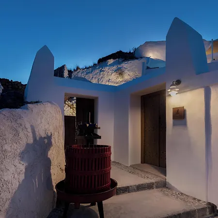 Kanava Cave Winery * メッサリア