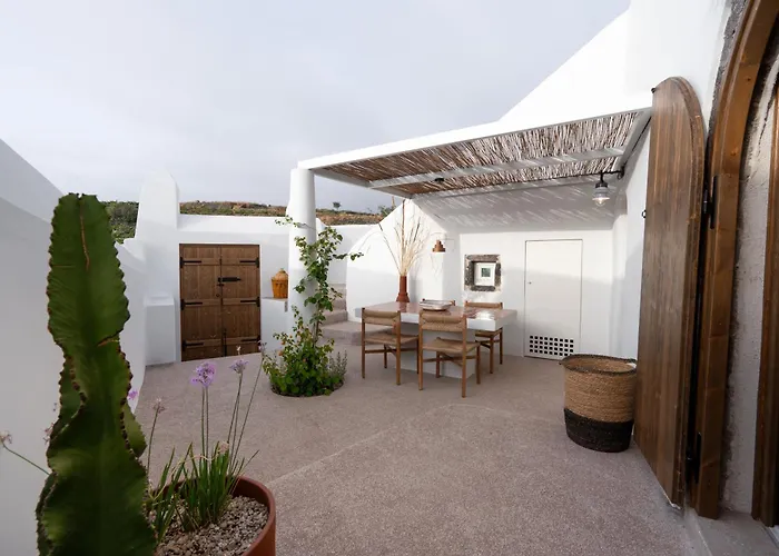 Kanava Cave Winery Villa