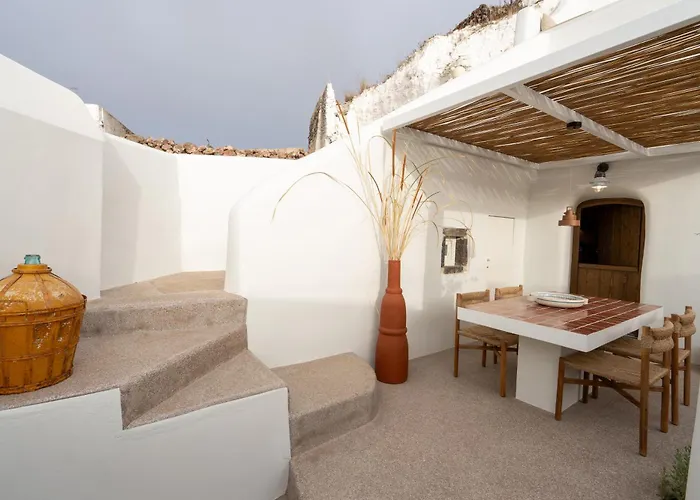 Kanava Cave Winery Villa *